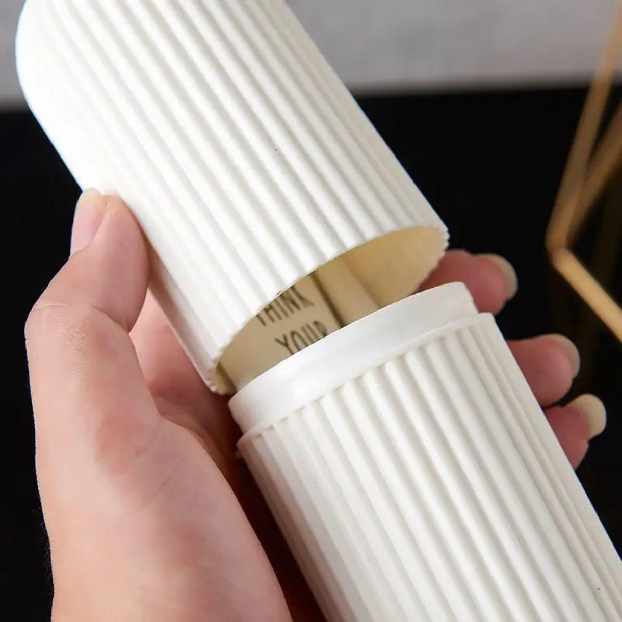 Кейс за четка и паста за зъби – идеален за пътуване