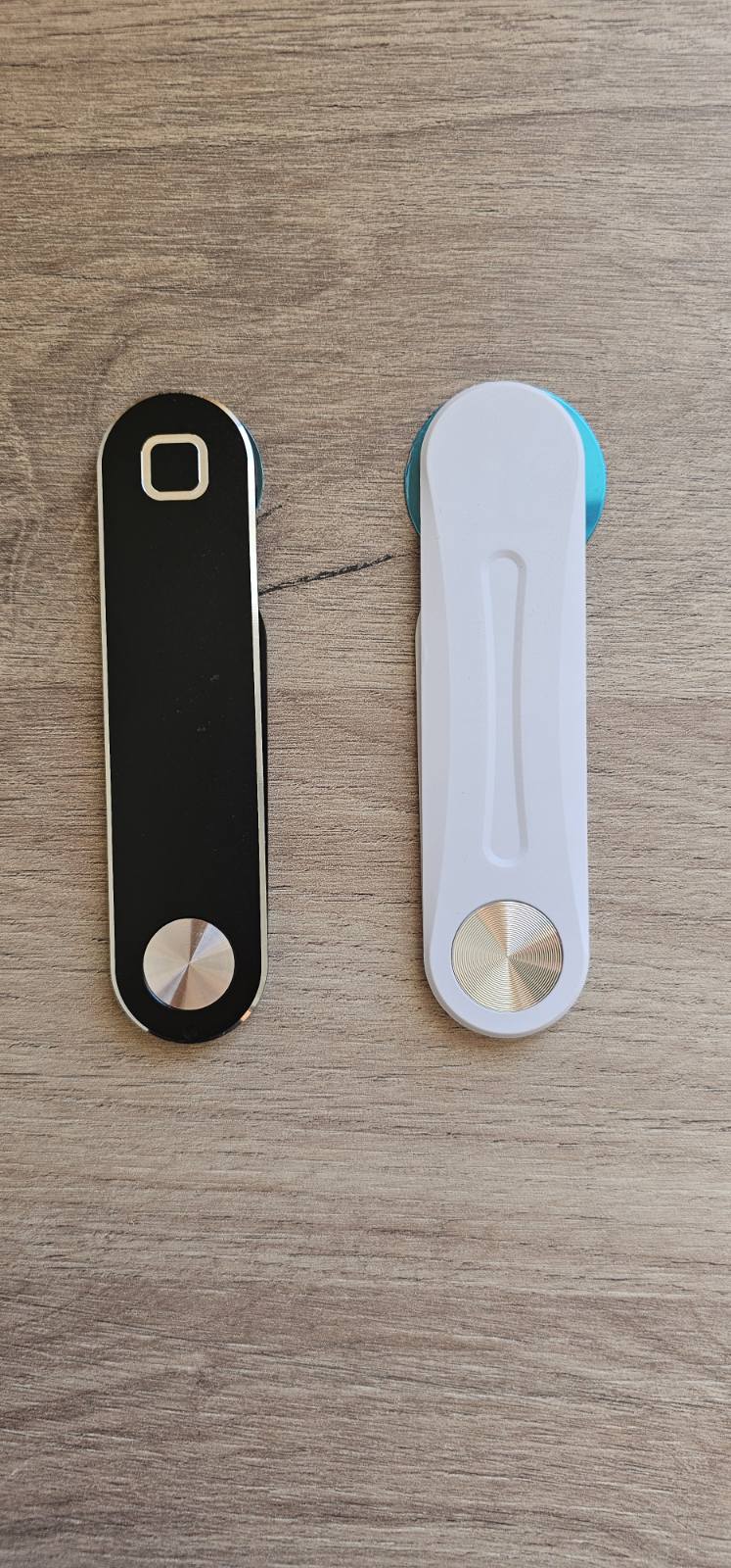 Магнитна стойка за смартфон за лаптоп