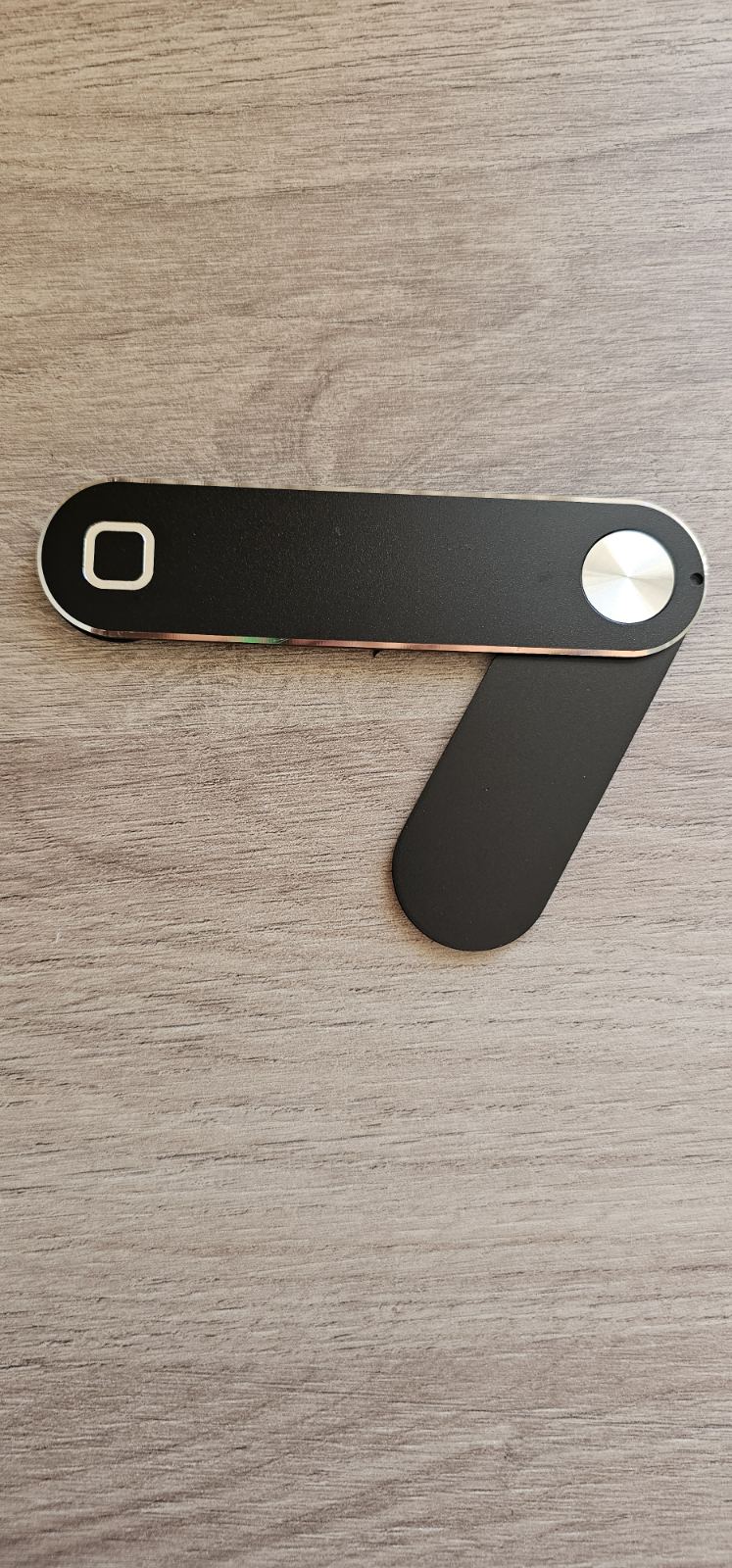 Магнитна стойка за смартфон за лаптоп